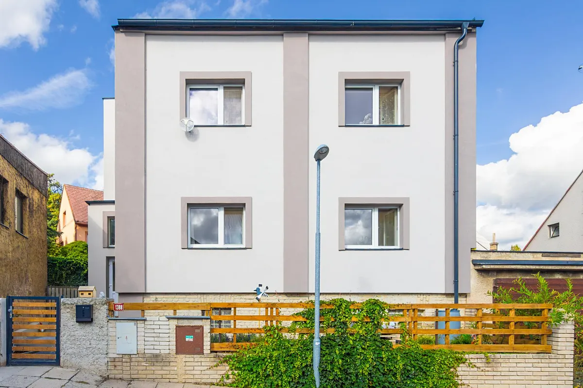 Prodej rodinného domu 210 m², pozemek 296 m²